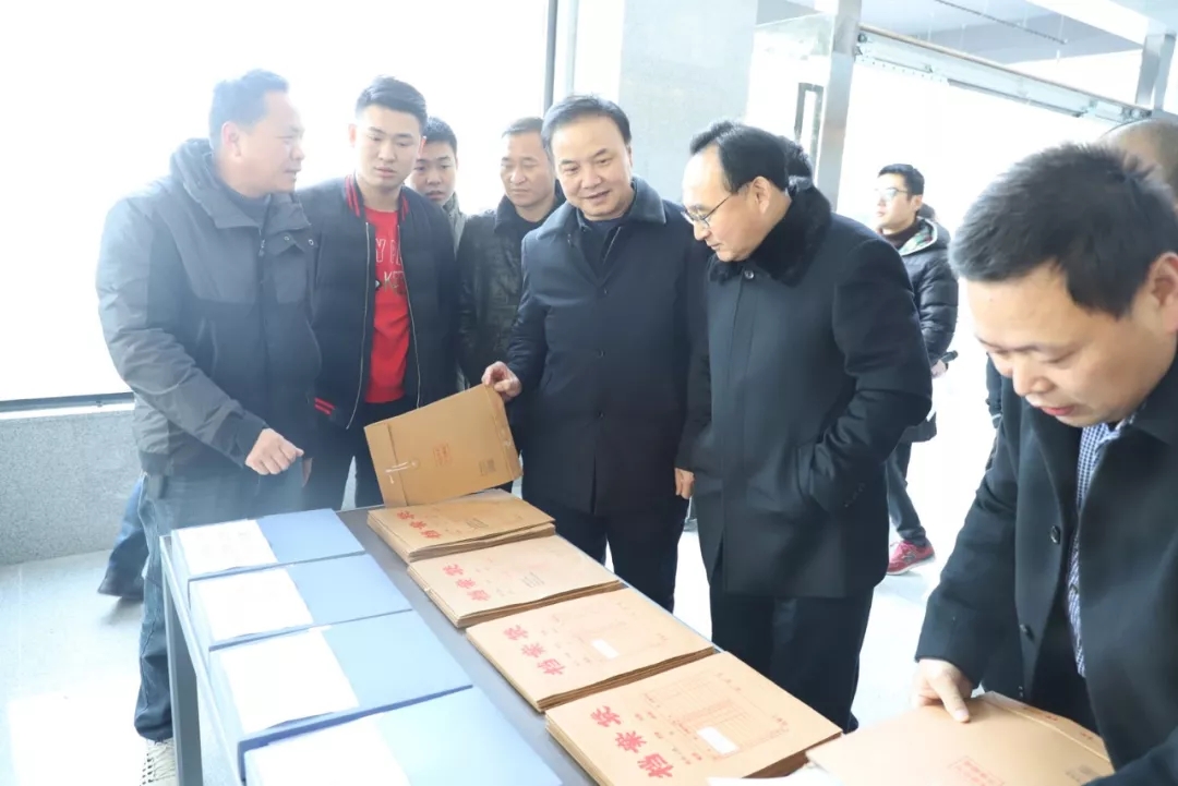 長沙凱發(fā)超硬材料科技有限公司,長沙礦山石材開采設(shè)備銷售,長沙石材加工設(shè)備銷售,金剛石工具生產(chǎn) 長沙凱發(fā)超硬材料科技有限公司,長沙礦山石材開采設(shè)備銷售,長沙石材加工設(shè)備銷售,金剛石工具生產(chǎn)