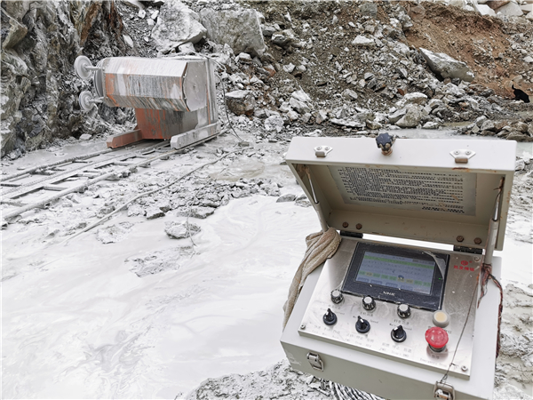 長沙凱發(fā)超硬材料科技有限公司,長沙礦山石材開采設(shè)備銷售,長沙金剛石繩鋸機銷售,金剛石串珠繩生產(chǎn)銷售，水平鉆機生產(chǎn)銷售